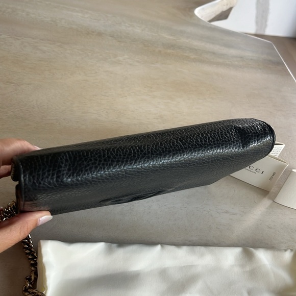 Gucci Crossbody- Soho Collection wallet on a chain - Picture 5 of 10